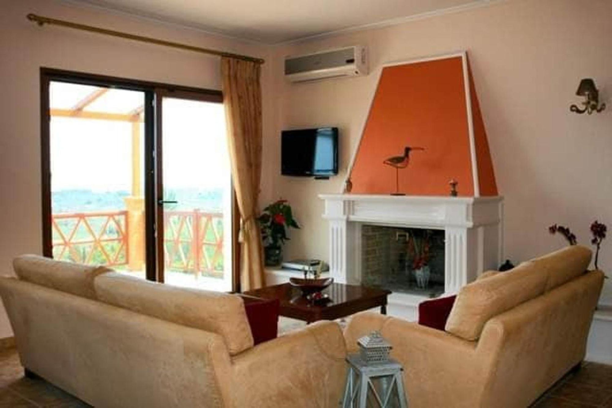 Villa Clairy Mouzákion Esterno foto